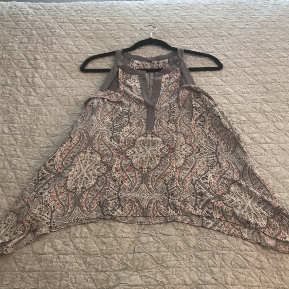 New BCBG Maxazria Grey and Light Pink Top - light and airy, perfect for Summer - Picture 2 of 6